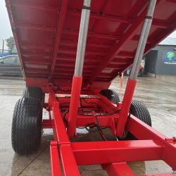 Unused McCauley 14.5 x 7.5 Tipping trailer
