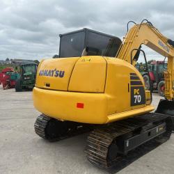 x2 Komatsu PC 70-8