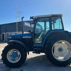 New Holland 7740
