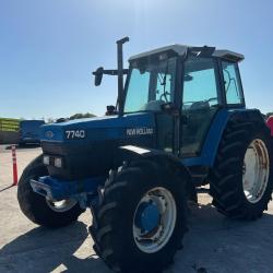 New Holland 7740