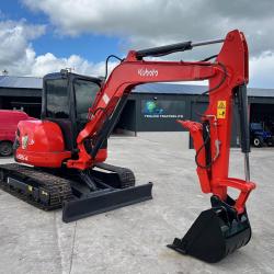 Kubota U55-4