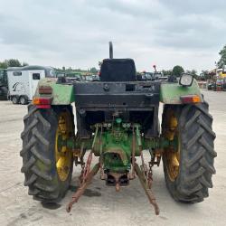 John Deere 2850