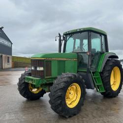 John Deere 6600