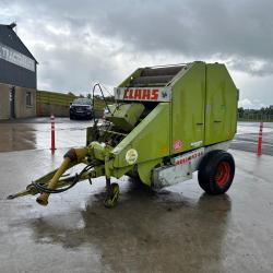 Claas Rollant 44