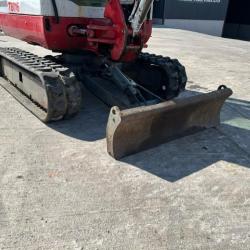 Takeuchi TB016 C/W x6 Buckets, Ripper, Grab, Mulcher