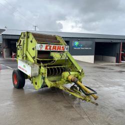 Claas Rollant 44