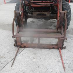 Massey Ferguson 880S Loader