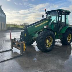 John Deere 3800