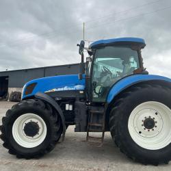 New Holland T7030