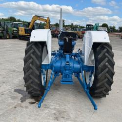 Ford 4000