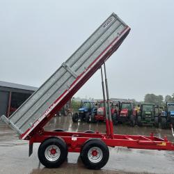 Unused McCauley 14.5 x 7.5 Tipping trailer