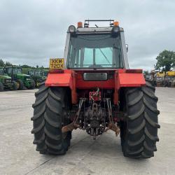 Massey Ferguson 698