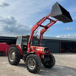 Massey Ferguson 390 4x4 With MF 880S Loader