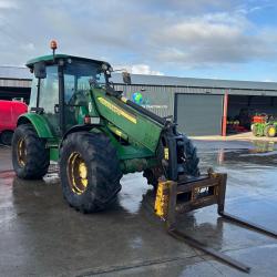 John Deere 3800