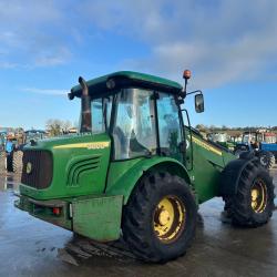 John Deere 3800