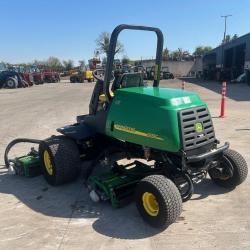 John Deere 3235C