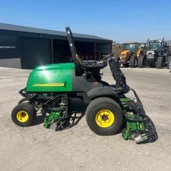 John Deere 3235C