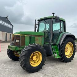 John Deere 6810