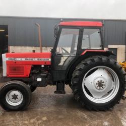 Massey Ferguson 390