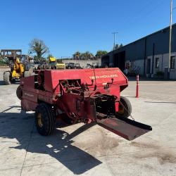 New Holland 376
