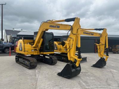 x2 Komatsu PC 70-8