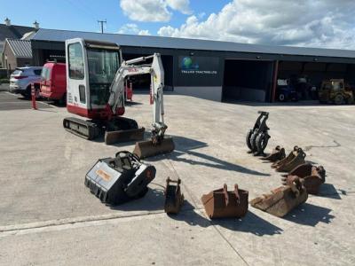 Takeuchi TB016 C/W x6 Buckets, Ripper, Grab, Mulcher