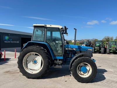 New Holland 7740