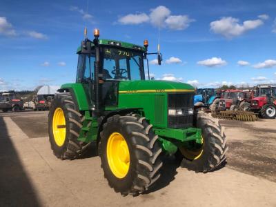 John Deere 7700
