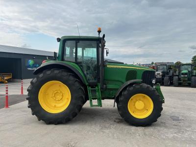 John Deere 6920