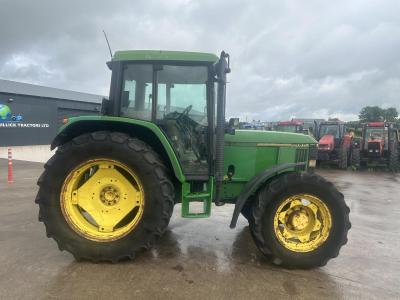 John Deere 6400